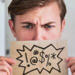 Нецензурна лайка корисна для людей: психологи назвали несподівані переваги “поганих слів“