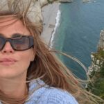 Анна Кошмал насолоджується безтурботною відпусткою у Франції