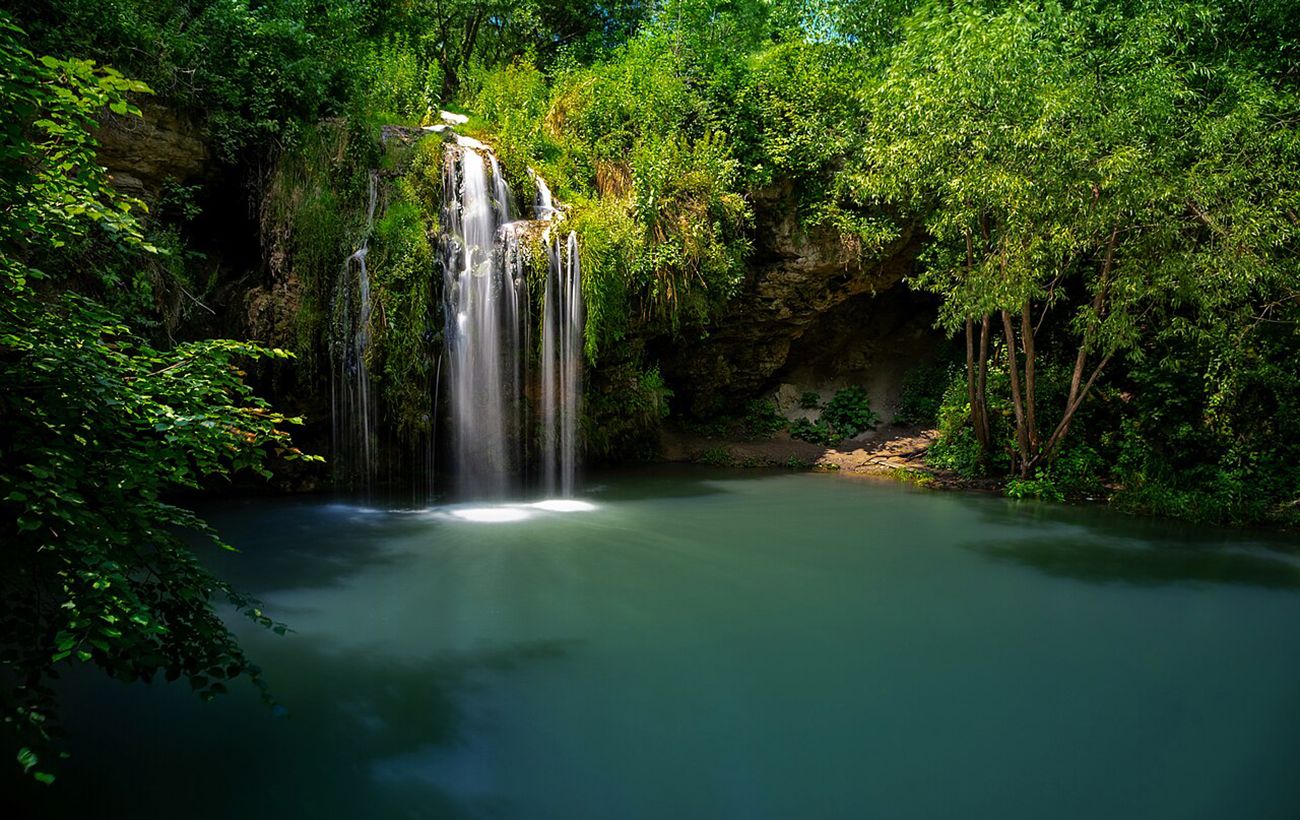 Тропічний рай 🌴: Секретний водоспад України, що нагадує Балі!