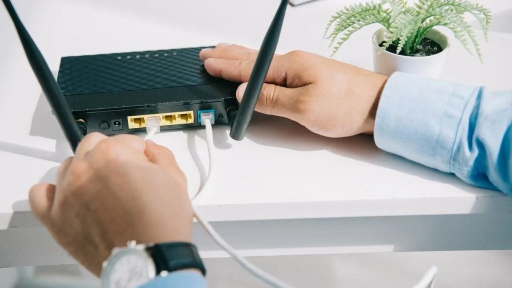 Як заживити Wi-Fi без світла: необхідні гаджети для роутера